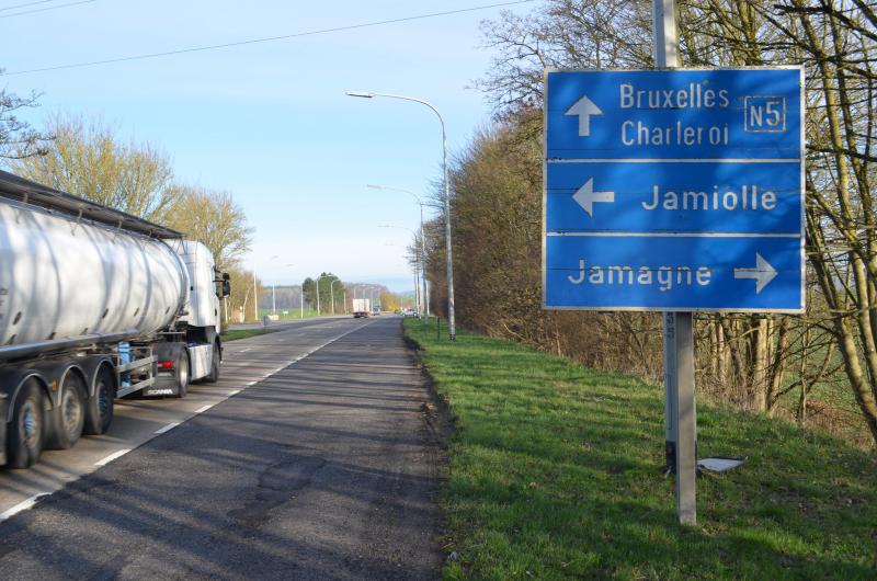 Entrée de Jamagne et Jamiolle sur la N5